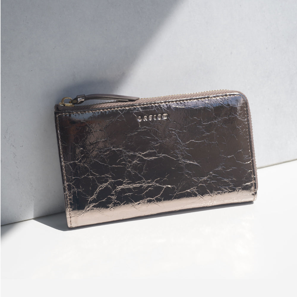 本革メタリックカラー短い長財布