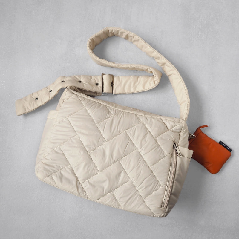 撥水ナイロン ショルダーバッグ 軽量