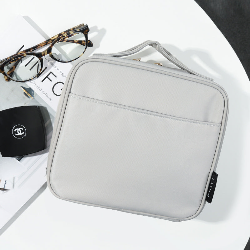 大容量 自立メイクポーチ