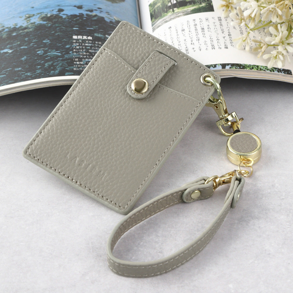 本革リールストラップ付きパスケース