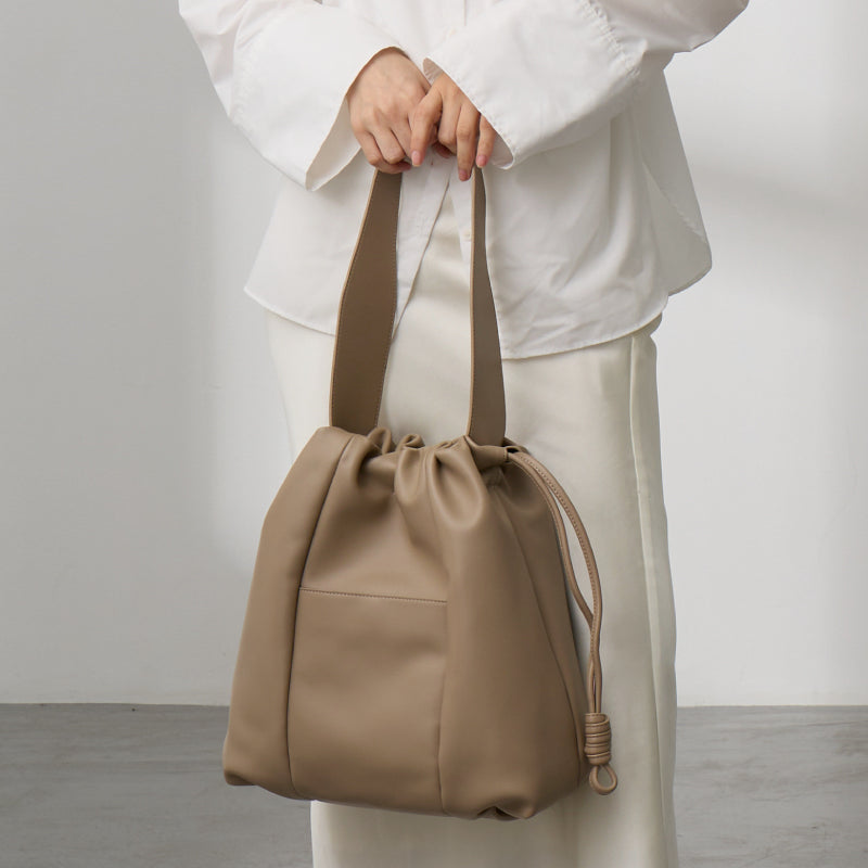 トートバッグ レディース A4 本革 巾着バッグ