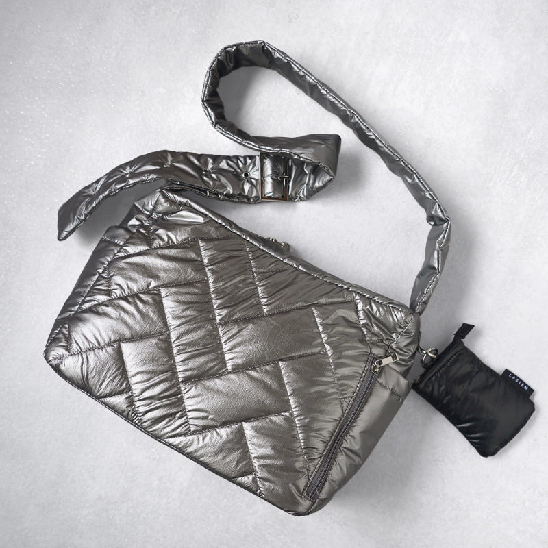 撥水ナイロン ショルダーバッグ 軽量