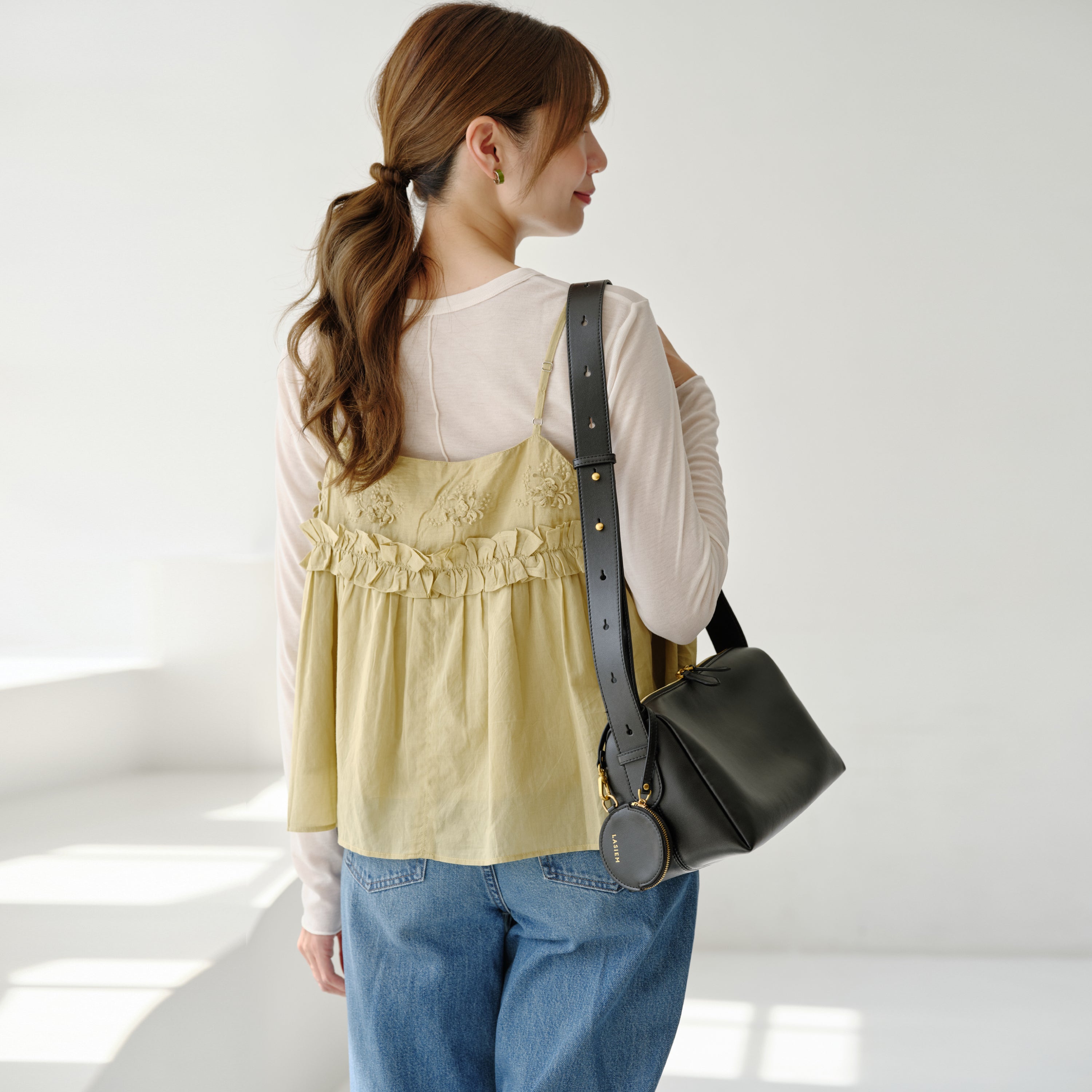 BOXショルダーバッグ　本革