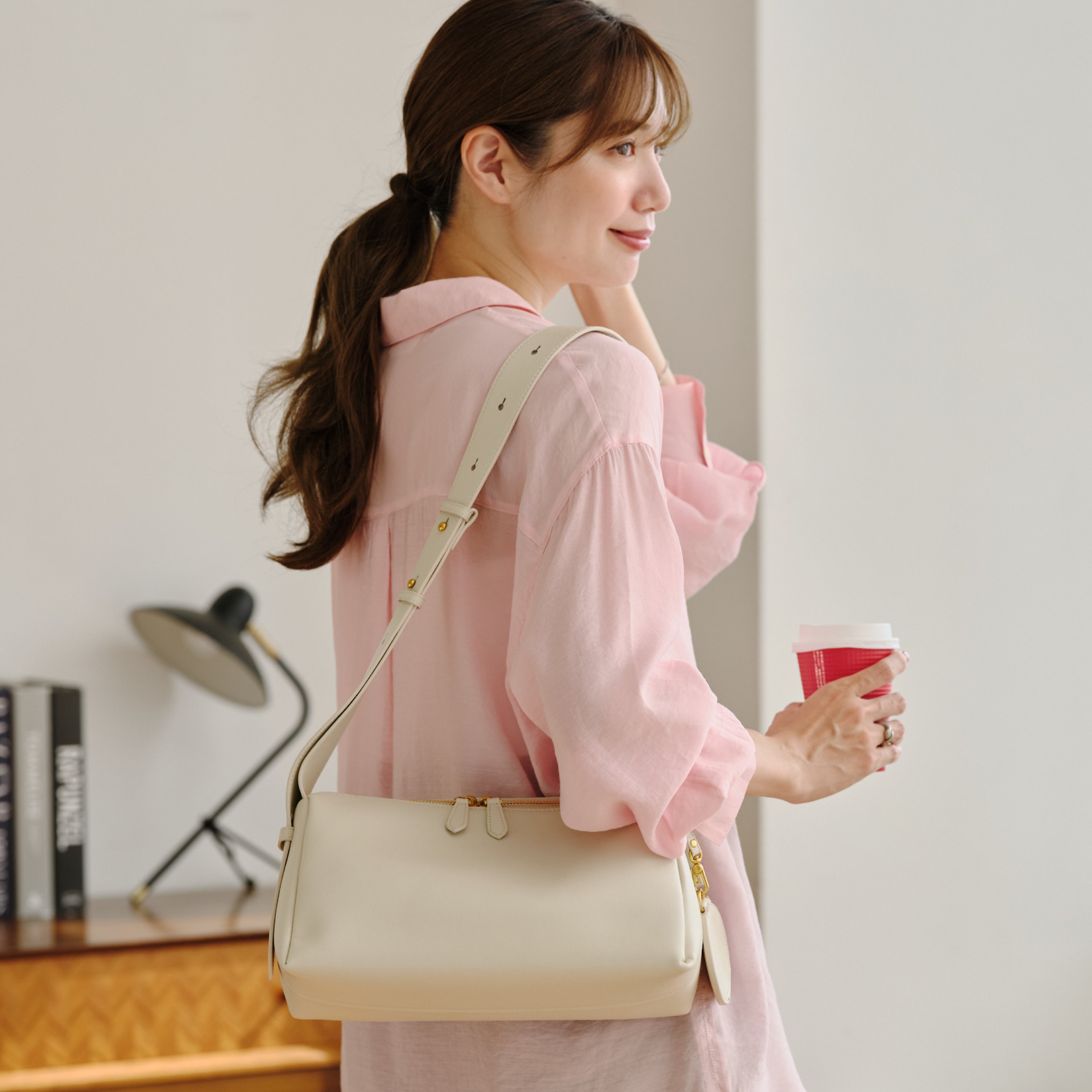 BOXショルダーバッグ　本革