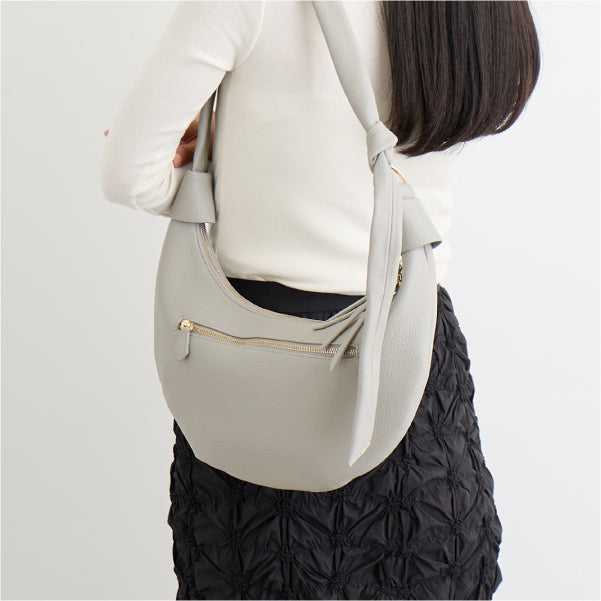 きれいめボディバッグ