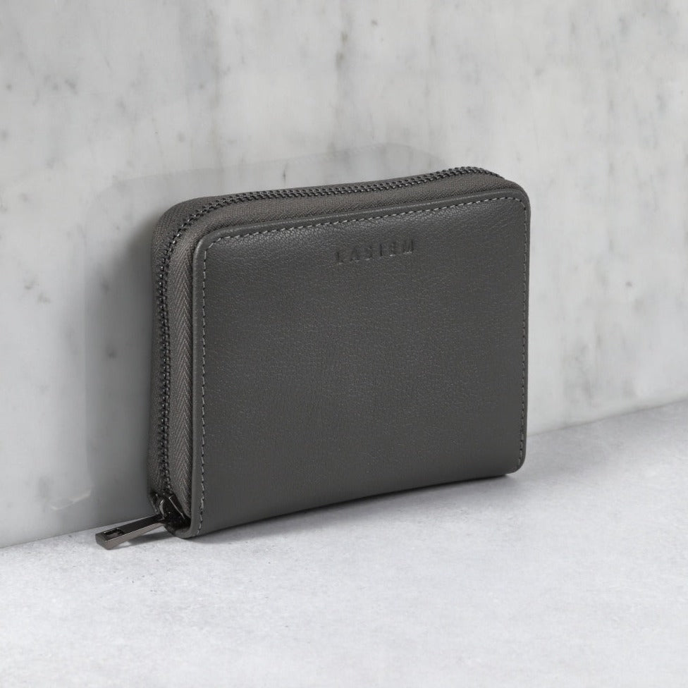 メンズ　本革カードケース（大容量）