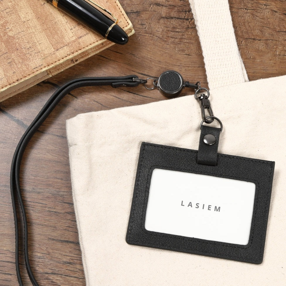 メンズ　本革リールストラップ付きIDカードホルダー