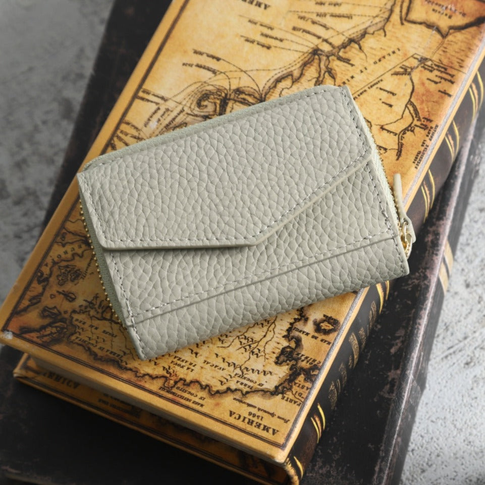 本革小銭入れ付きお札の折れないカードケース